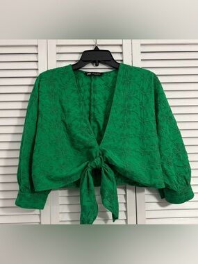 Zara Women’s Green Crop Top  Embroidered Knot Front Size S